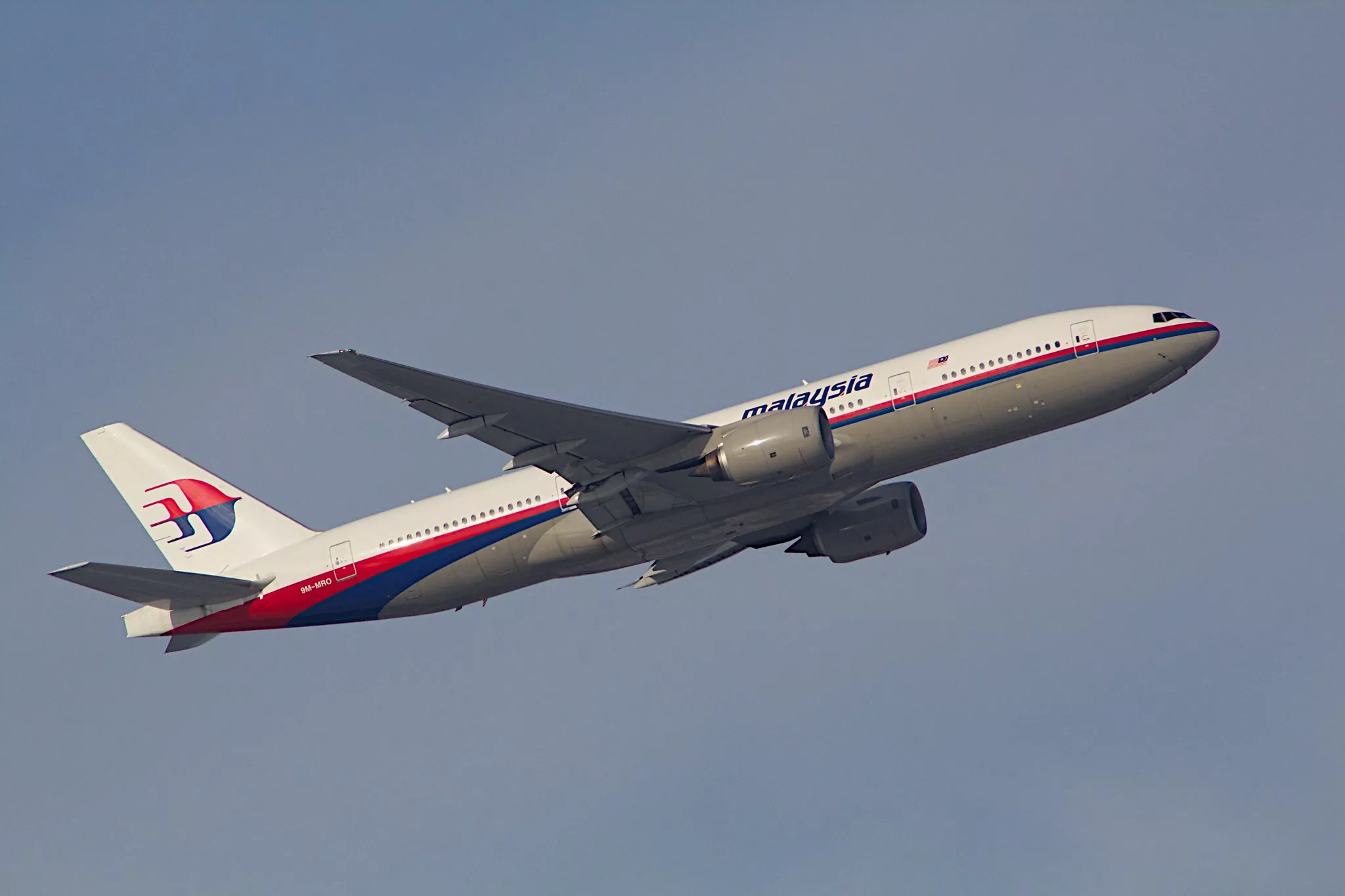 A Boeing 777-200 in service